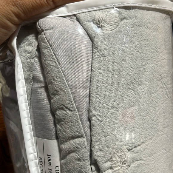 Twin XL jacquard comforter 66 x 90 in gray - Picture 6 of 7